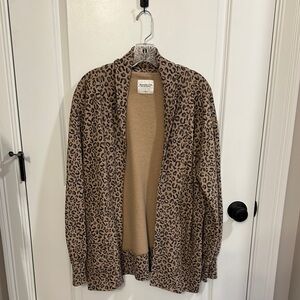 Abercrombie & Fitch Leopard Print Cardigan